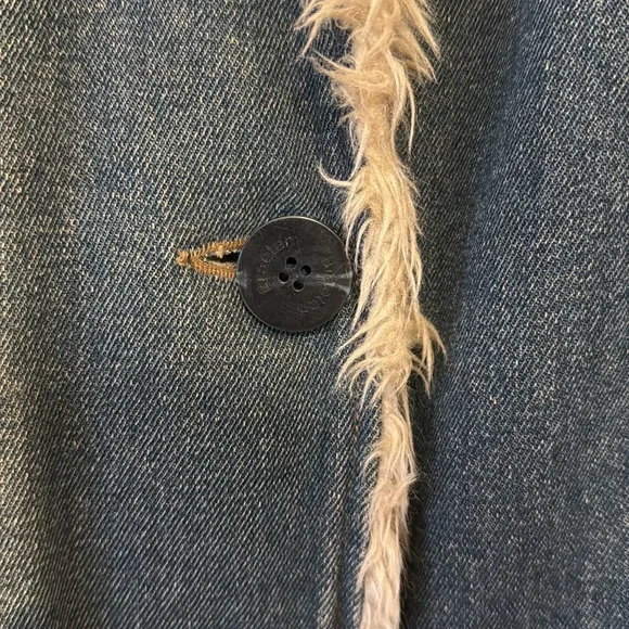 Vintage Braetan Denim Jacket with Faux Fur Trim - Picture 3 of 8